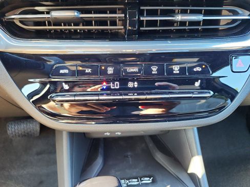 New 2026 Buick Envista Avenir image 16