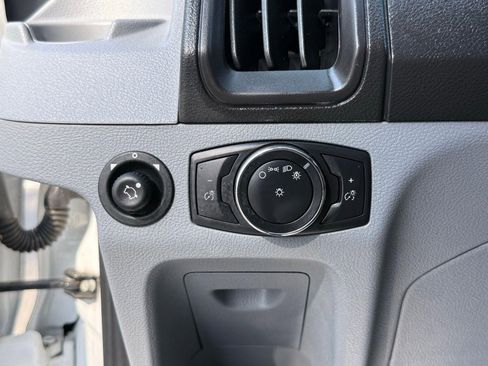 Used 2018 Ford Transit 350 XLT image 31