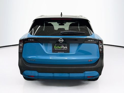 Used 2025 Nissan Kicks SR FWD image 7