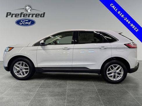 Used 2022 Ford Edge SEL w/ Convenience Package image 7