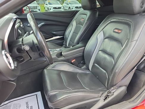 Used 2020 Chevrolet Camaro SS RWD image 18