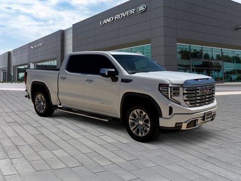 Used 2022 GMC Sierra 1500 Denali w/ Technology Package AWD/4WD image 7