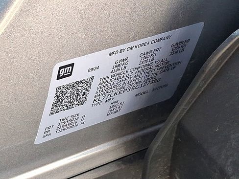 Used 2025 Chevrolet Trax ACTIV w/ Sunroof Package image 29