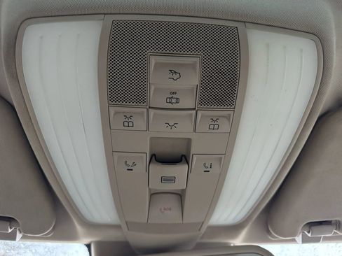 Used 2014 Mercedes-Benz E 350 Sedan image 30