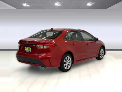 Used 2020 Toyota Corolla LE FWD image 7