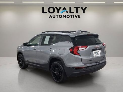 Used 2023 GMC Terrain SLE w/ Driver Convenience Package AWD/4WD image 3