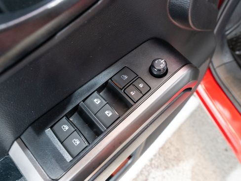Used 2023 Toyota Tacoma SR5 w/ Technology Package RWD image 15