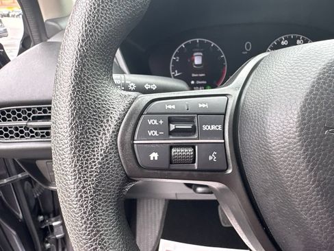 Used 2023 Honda HR-V LX image 19