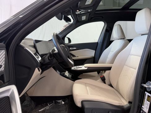Used 2025 BMW X1 xDrive28i w/ Premium Package AWD/4WD image 10
