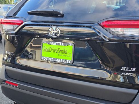 New 2025 Toyota RAV4 XLE image 15
