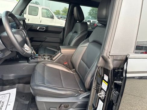 Used 2025 Ford Bronco Badlands AWD/4WD image 18