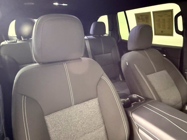 Used 2025 GMC Acadia Elevation FWD image 63