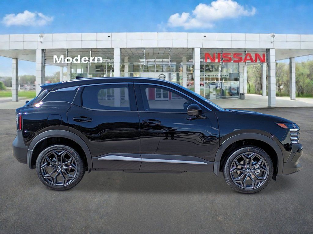 New 2027 Nissan Kicks SR FWD image 6