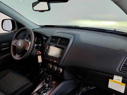Used 2024 Mitsubishi Outlander Sport ES AWD/4WD image 32