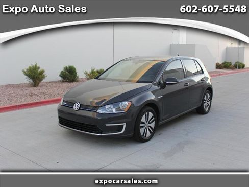 Used 2016 Volkswagen e-Golf SE FWD image 1