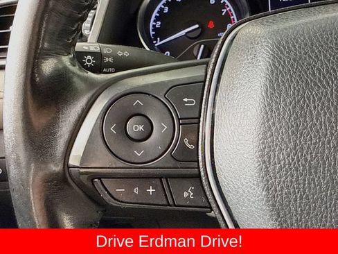 Used 2020 Toyota Camry SE FWD image 13