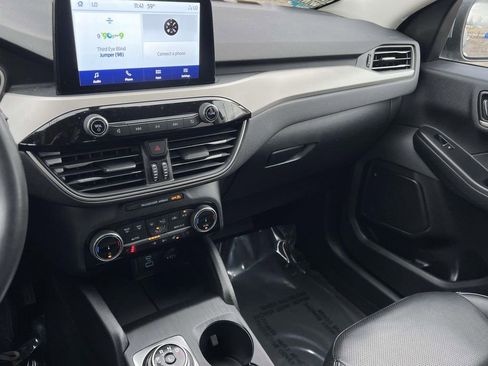 Used 2022 Ford Escape SEL w/ Class II Trailer Tow Package image 22