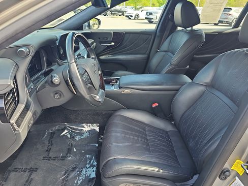 Used 2022 Lexus LS 500 AWD w/ Interior Upgrade Package image 15