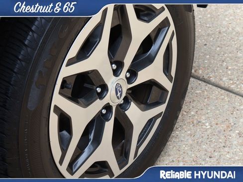 Used 2023 Subaru Forester Premium AWD/4WD image 42