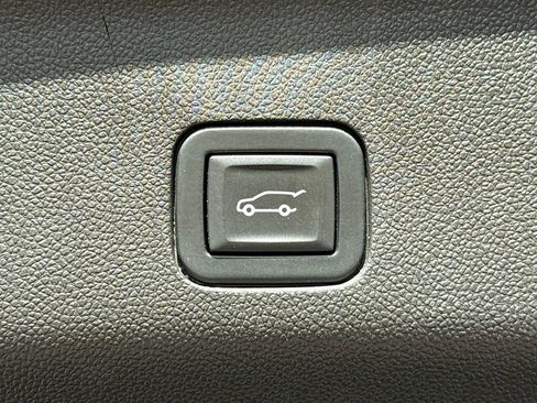 Used 2021 Cadillac Escalade Sport w/ Driver Assist Tech Package image 14