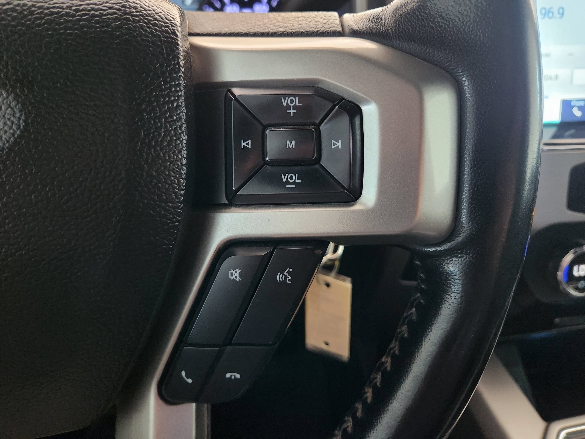 Used 2022 Ford F250 Lariat w/ Lariat Value Package AWD/4WD image 29