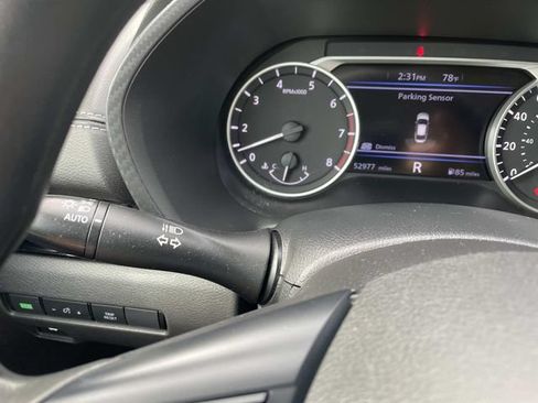 Used 2024 Nissan Sentra SV FWD image 35