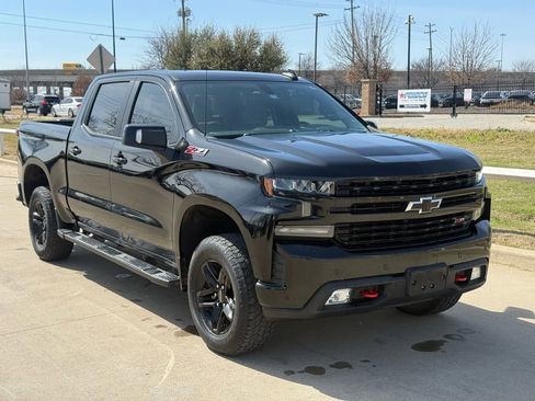 Used 2020 Chevrolet Silverado 1500 LT Trail Boss image 1