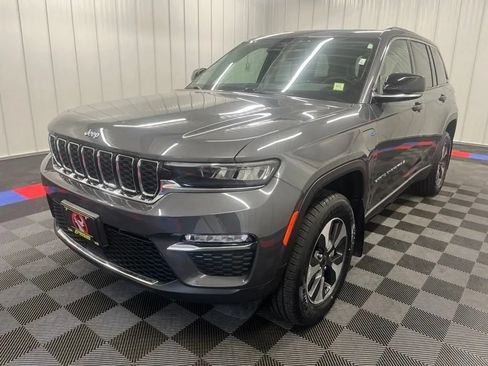 Used 2023 Jeep Grand Cherokee 4WD 4xe image 9