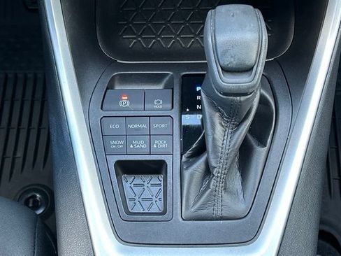 Used 2020 Toyota RAV4 XLE w/ Convenience Package AWD/4WD image 52