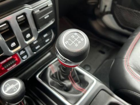 Used 2023 Jeep Wrangler Rubicon image 26