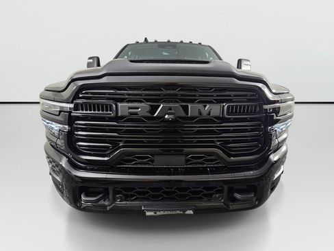 New 2026 RAM 2500 Laramie AWD/4WD image 9