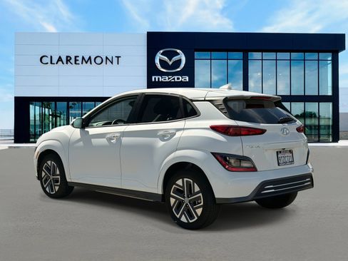 Used 2023 Hyundai Kona SE image 6
