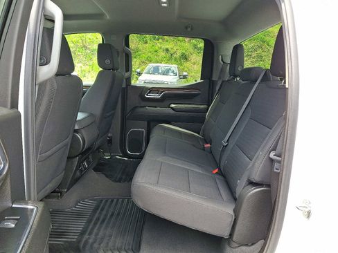 Used 2023 Chevrolet Silverado 1500 LT AWD/4WD image 11