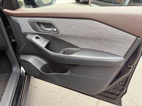 Used 2023 Nissan Rogue SV AWD/4WD image 28