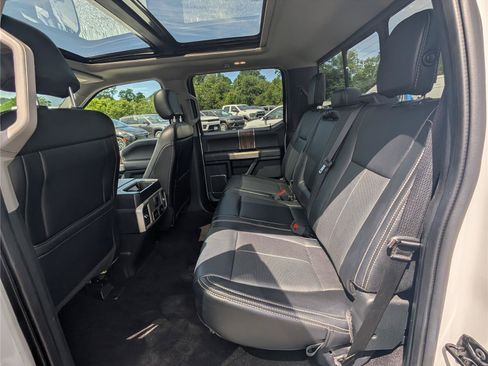 Used 2019 Ford F150 Lariat w/ Equipment Group 502A Luxury AWD/4WD image 15