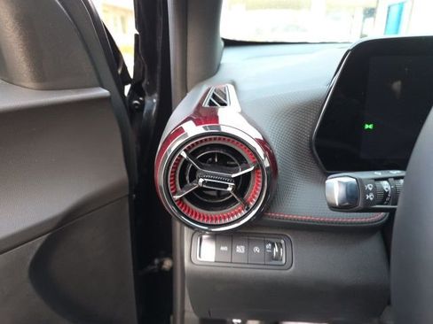 Used 2025 Chevrolet Equinox RS w/ Safety and Technology Package image 25