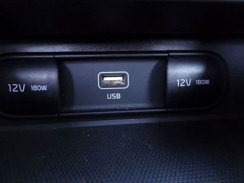 Used 2025 Kia Soul LX w/ LX Technology Package FWD image 24