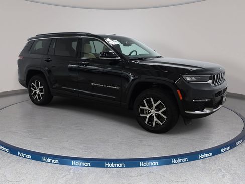 Used 2025 Jeep Grand Cherokee L Limited w/ Luxury Tech Group II AWD/4WD image 4