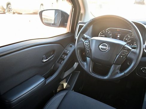 Used 2023 Nissan Frontier SV w/ Technology Package image 26