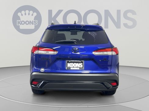 Used 2025 Toyota Corolla Cross AWD Hybrid w/ Moonroof Package image 5