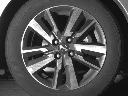 Used 2025 Nissan Versa SV image 13