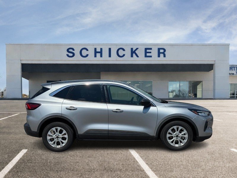Used 2023 Ford Escape Active w/ Tech Pack #1 FWD image 2