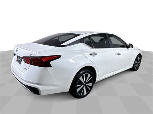 Used 2022 Nissan Altima 2.5 SV image 8