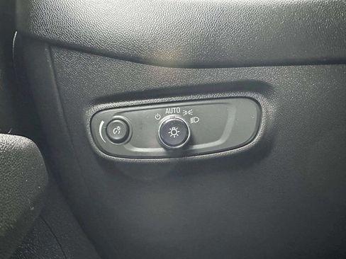 Used 2020 Chevrolet Equinox LT image 23