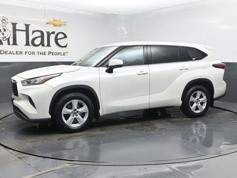 Used 2020 Toyota Highlander L image 38