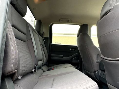 Certified 2024 Nissan Frontier SV AWD/4WD image 26