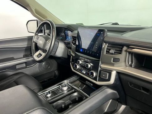 Used 2024 Ford Expedition Max XLT image 33