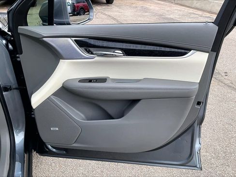 Used 2020 Cadillac XT6 Premium Luxury image 22