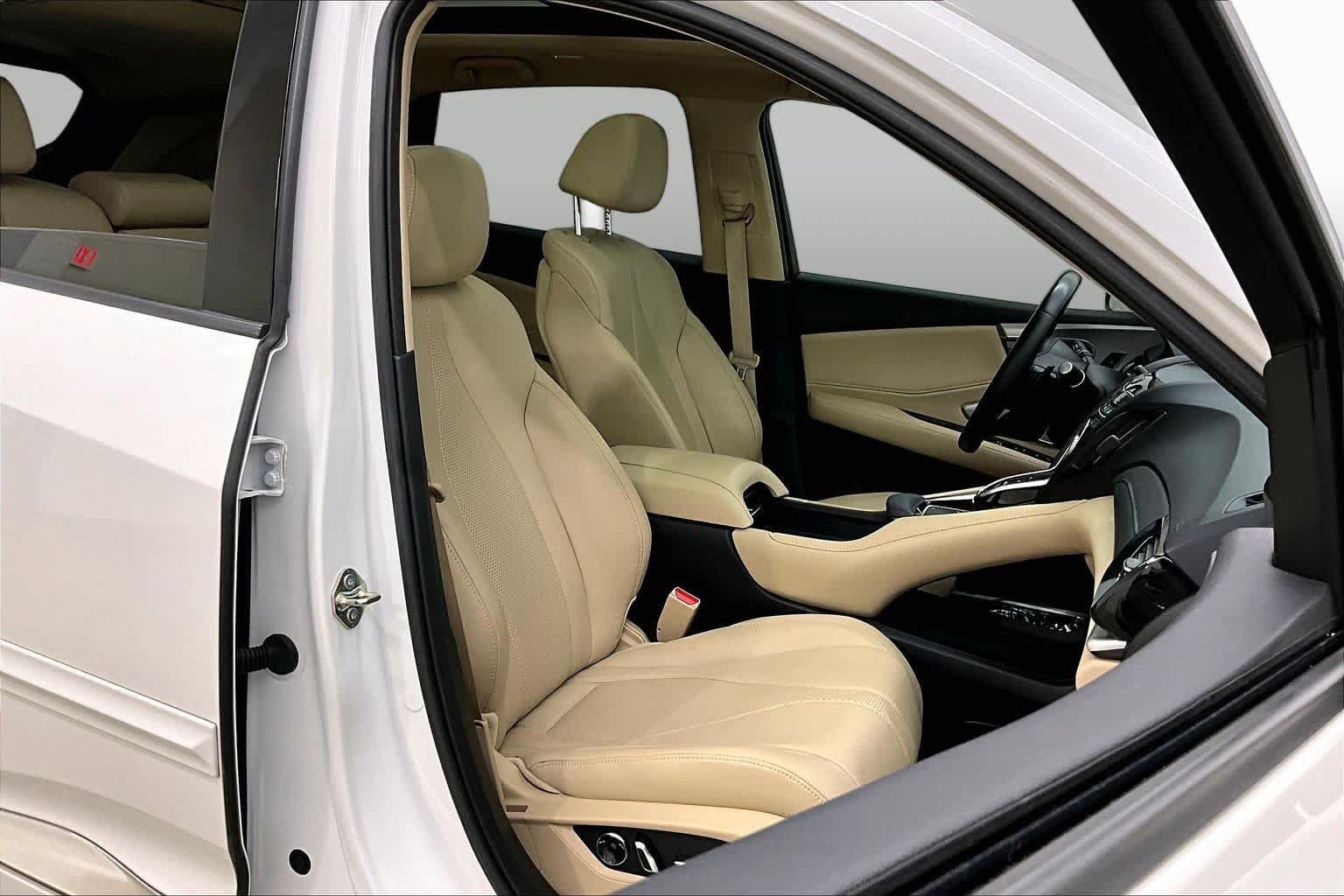 Used 2020 Acura RDX w/ Technology Package FWD image 9