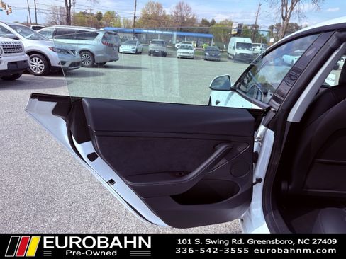 Used 2023 Tesla Model 3 Standard Range image 10